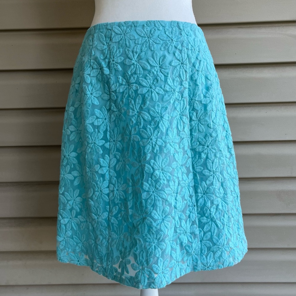 •New York & Co.• Floral Embroidered Overlay Skirt - Size 8
